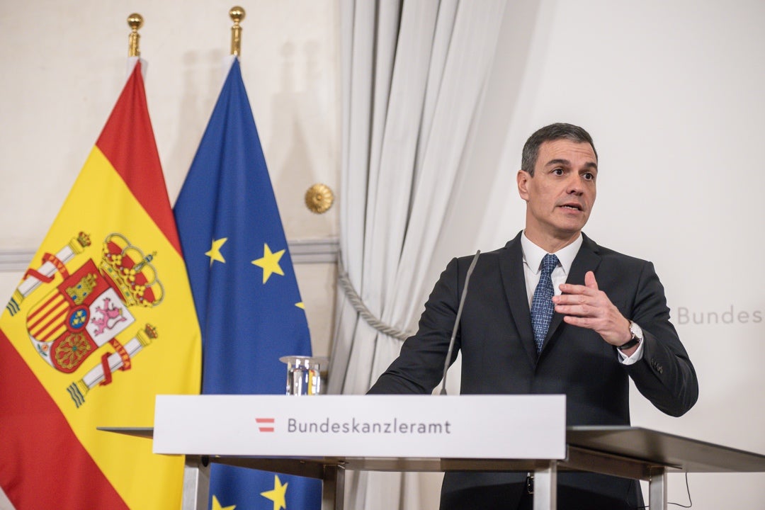 La Policía Municipal de Madrid cesa al agente encargado de la escolta de Pedro Sánchez por sus amenazas e insultos La Policía Municipal de Madrid cesa al agente encargado de la escolta de Pedro Sánchez por sus amenazas e insultos