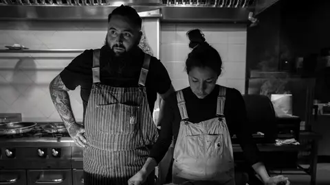 Jorge Conde y Mónica Patiño, propietarios del restaurante Overall de Ibiza Jorge Conde y Mónica Patiño, propietarios del restaurante Overall de Ibiza