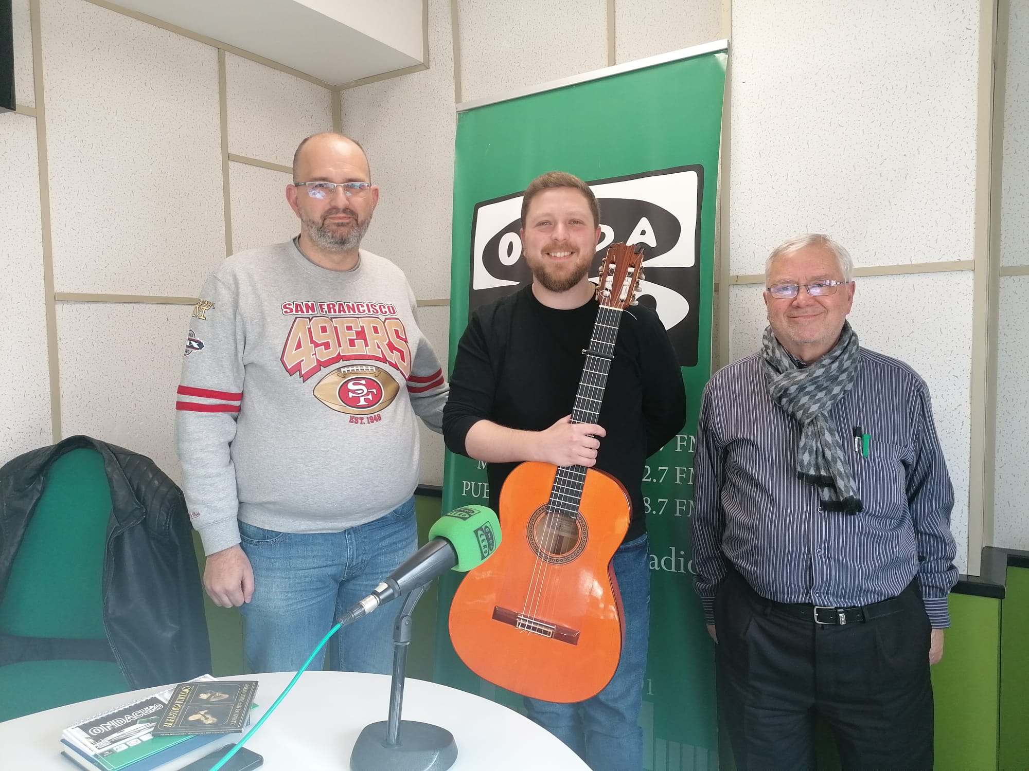 Las "fuentes cordobesas" de Alejandro Hurtado en su nuevo disco Las "fuentes cordobesas" de Alejandro Hurtado en su nuevo disco