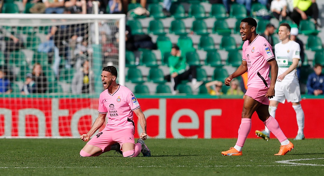 Darder tranquiliza al Espanyol y hunde al Elche Darder tranquiliza al Espanyol y hunde al Elche