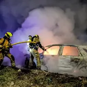 Se incendian dos vehículos en la Vila Joiosa Se incendian dos vehículos en la Vila Joiosa