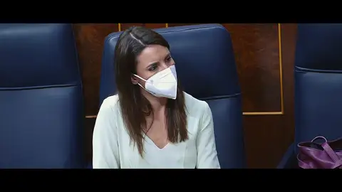 El ataque machista de Macarena Olona a Irene Montero: "Es designada ministra por Pablo Iglesias en gran parte por sus relaciones afectivas" El ataque machista de Macarena Olona a Irene Montero: "Es designada ministra por Pablo Iglesias en gran parte por sus relaciones afectivas"