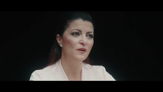 Macarena Olona desvela que su padre era adicto a las drogas e independentista: "Decidió apartarse de nuestra vida por la adicción" Macarena Olona desvela que su padre era adicto a las drogas e independentista: "Decidió apartarse de nuestra vida por la adicción"