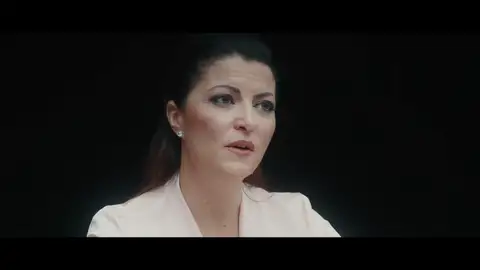 Macarena Olona desvela que su padre era adicto a las drogas e independentista: "Decidió apartarse de nuestra vida por la adicción" Macarena Olona desvela que su padre era adicto a las drogas e independentista: "Decidió apartarse de nuestra vida por la adicción"