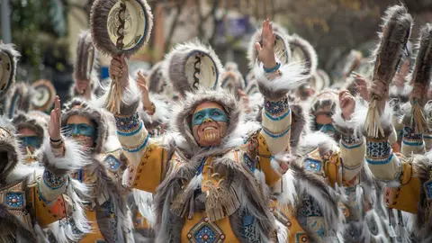 El Vaivén triunfa en el gran desfile de comparsas del Carnaval de Badajoz El Vaivén triunfa en el gran desfile de comparsas del Carnaval de Badajoz