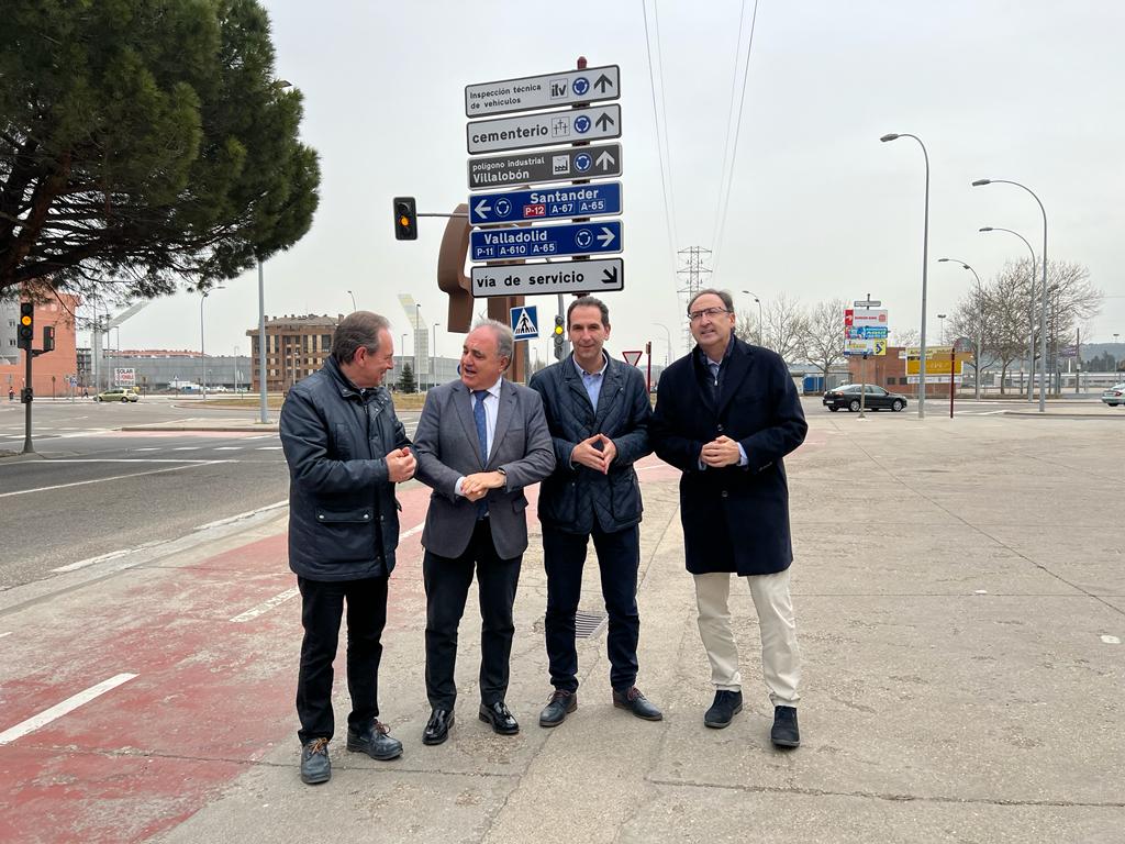 Mario Simón pide a SEPES que desarrolle dos zonas industriales de su competencia Mario Simón pide a SEPES que desarrolle dos zonas industriales de su competencia