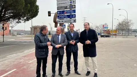 Mario Simón pide a SEPES que desarrolle dos zonas industriales de su competencia .