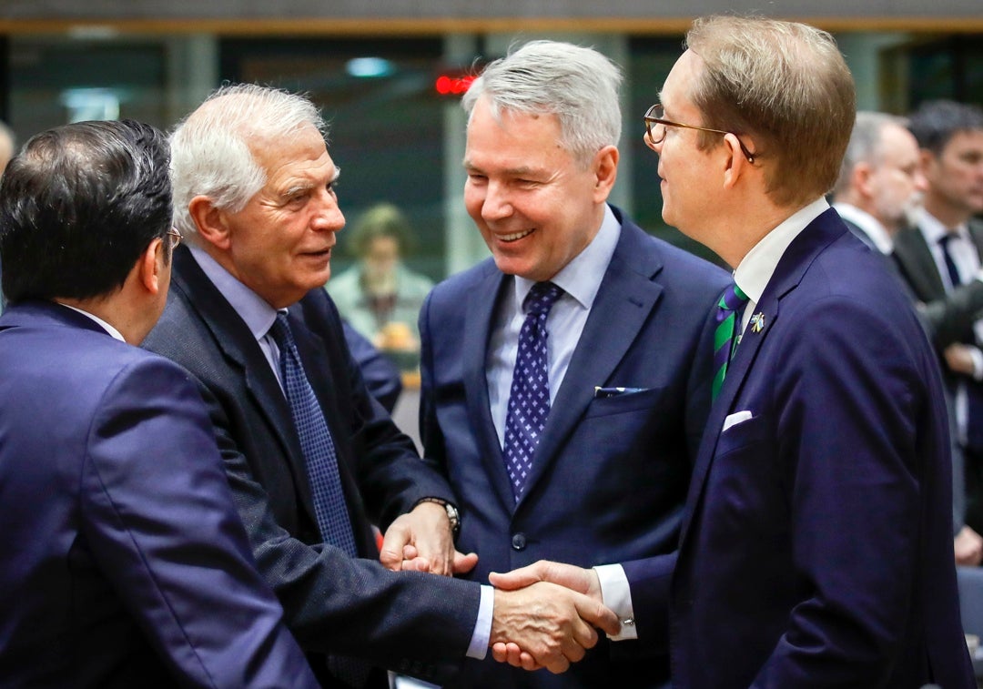 La Unión Europea estudia organizar la compra conjunta de armas para Ucrania La Unión Europea estudia organizar la compra conjunta de armas para Ucrania