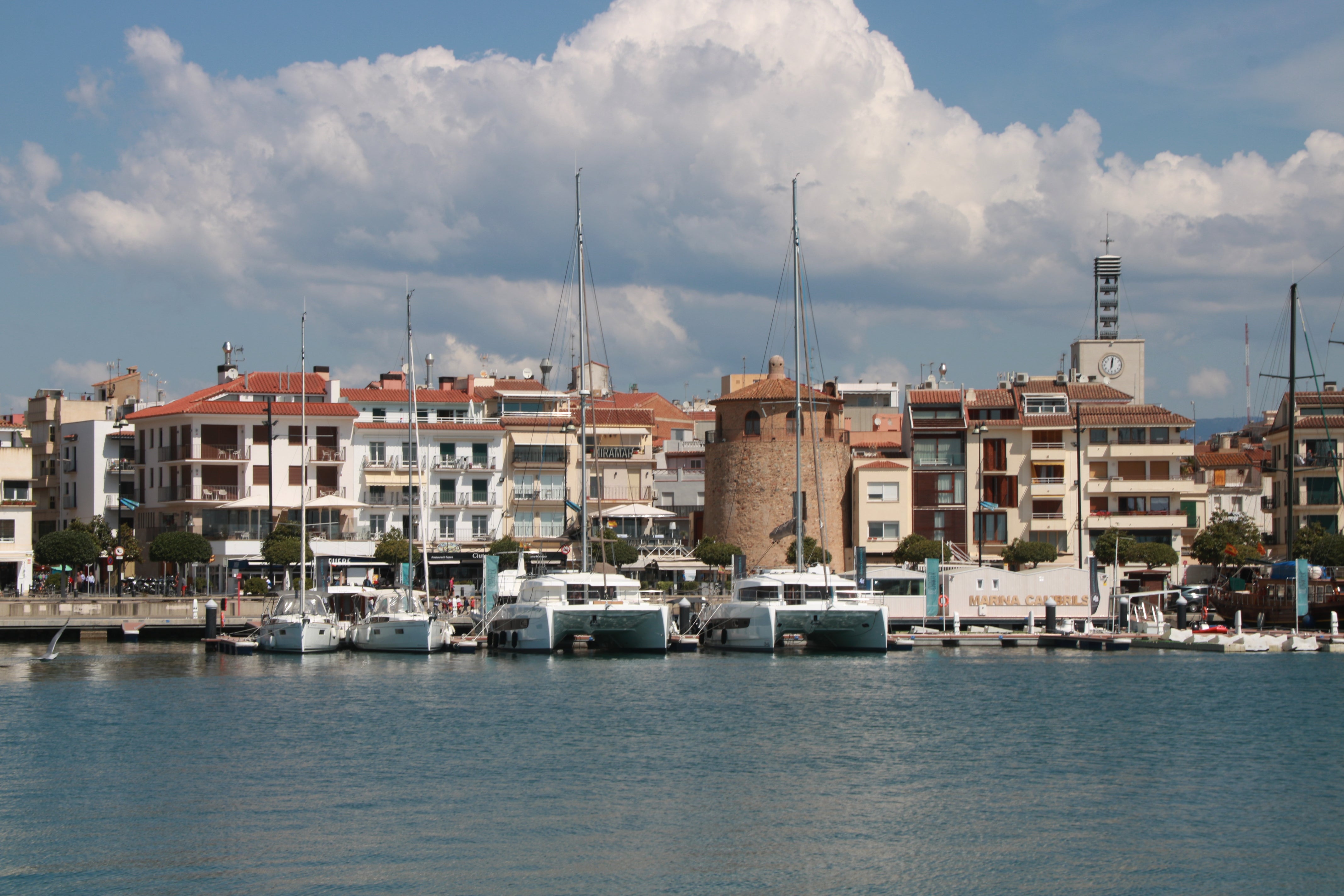 Cambrils elimina la "fila d'autoritats" Cambrils elimina la "fila d'autoritats"