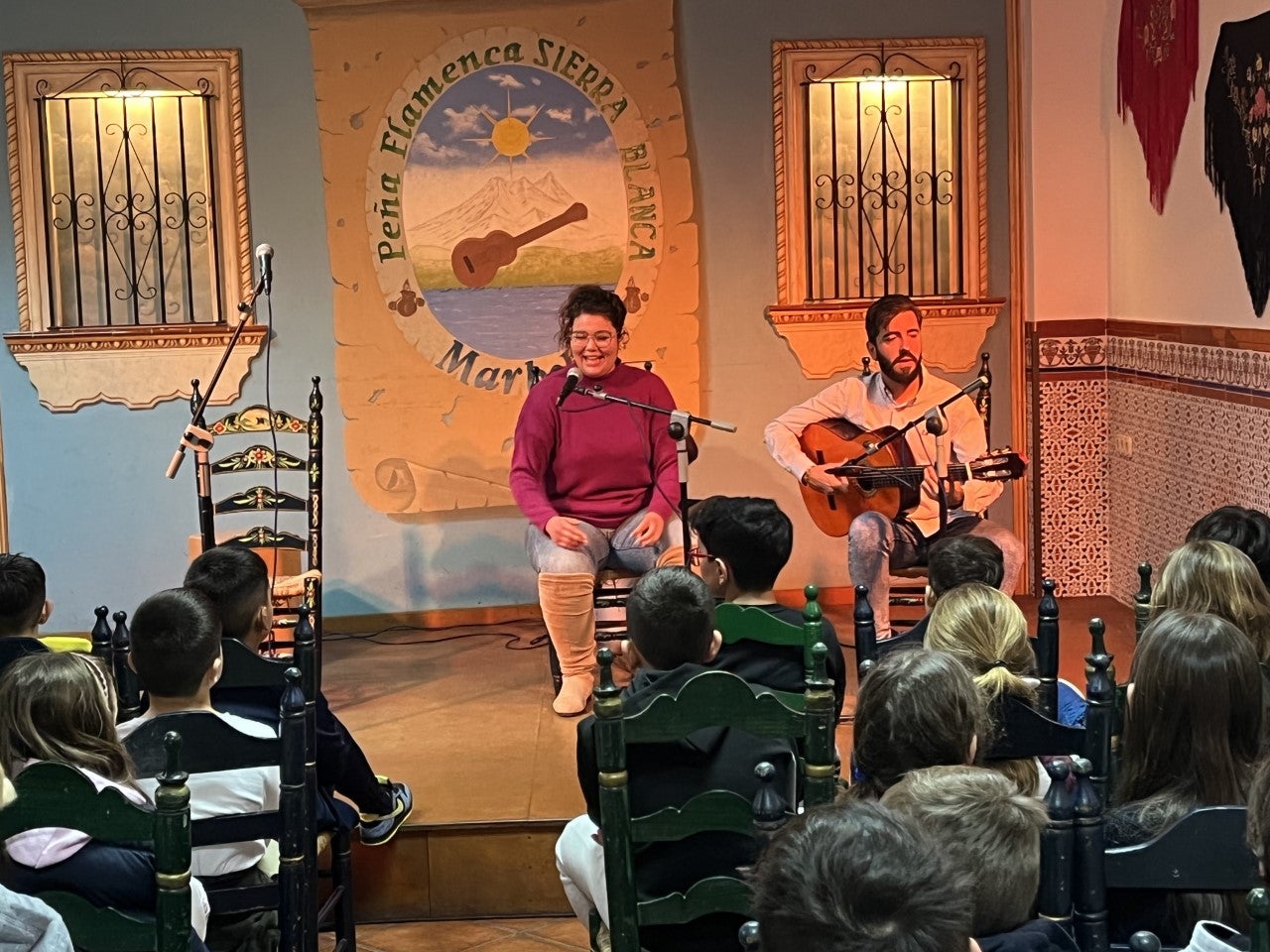 Más de 600 escolares se acercan al mundo del flamenco a través de la iniciativa 'Del Cole a la Peña' Más de 600 escolares se acercan al mundo del flamenco a través de la iniciativa 'Del Cole a la Peña'