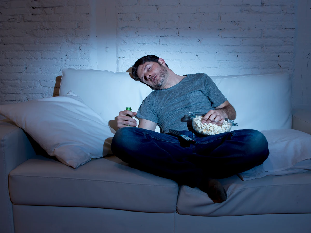 ¿Bostezas demasiado? Estas pueden ser las sorprendentes causas (más allá del sueño) 6 Merca2.es Se deben analizar las causas de bostezar en exceso