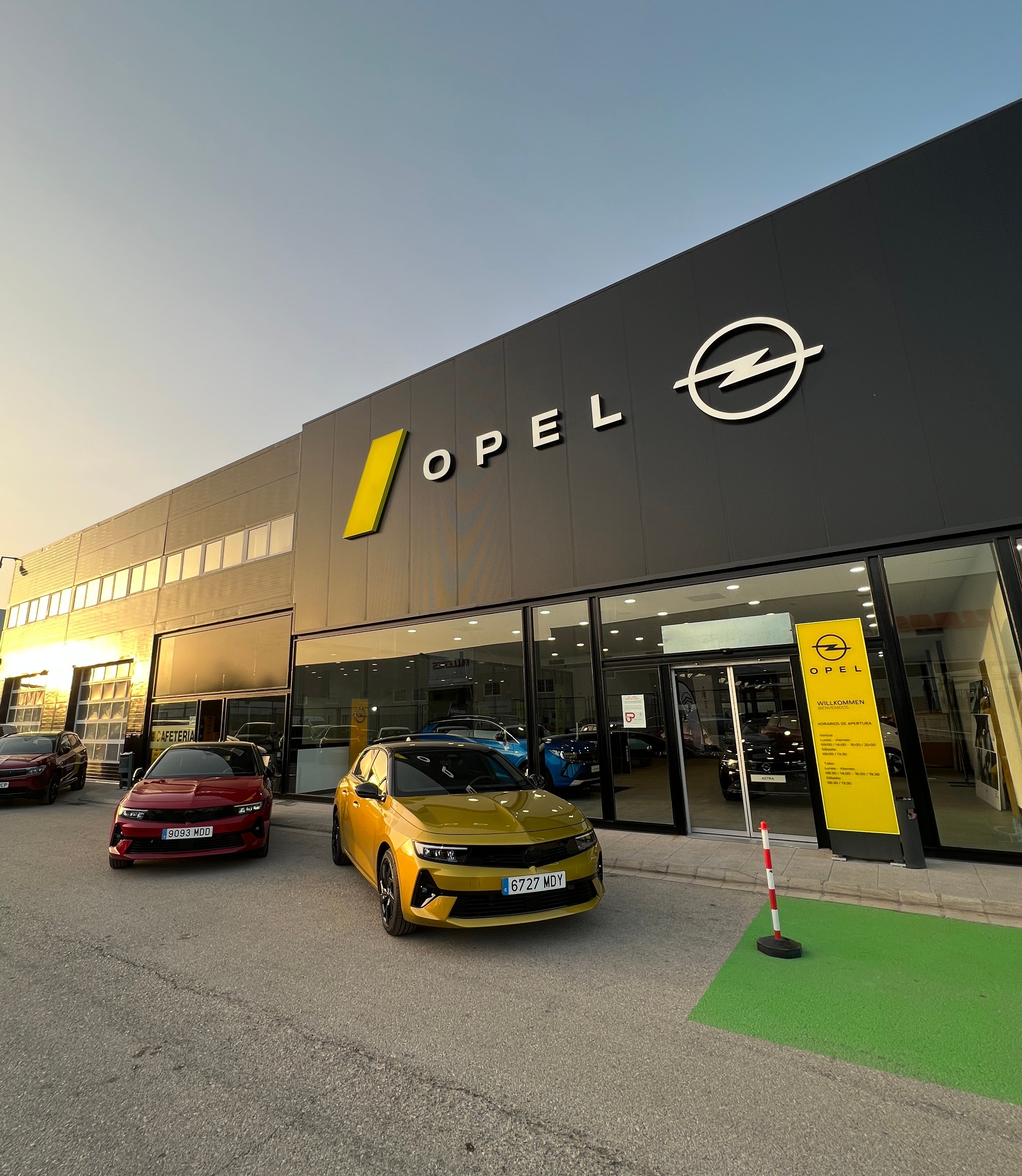 PROVECAR, concesionario oficial de Peugeot, Citroën y OPEL en Albacete, estrena sus renovadas instalaciones PROVECAR, concesionario oficial de Peugeot, Citroën y OPEL en Albacete, estrena sus renovadas instalaciones