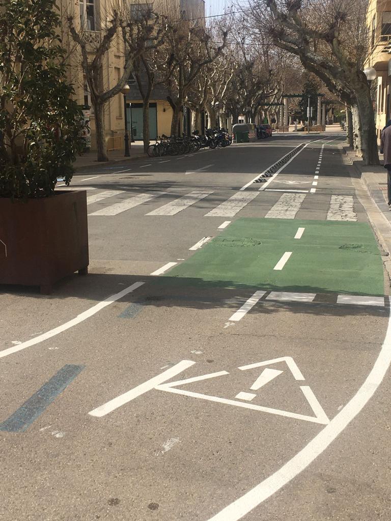 El Ayuntamiento descarta ahora multar a bicis y patinetes que no usen el carril El Ayuntamiento descarta ahora multar a bicis y patinetes que no usen el carril