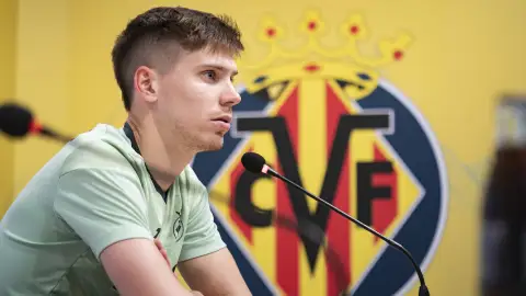 Juan Foyth durante una rueda de prensa Juan Foyth durante una rueda de prensa