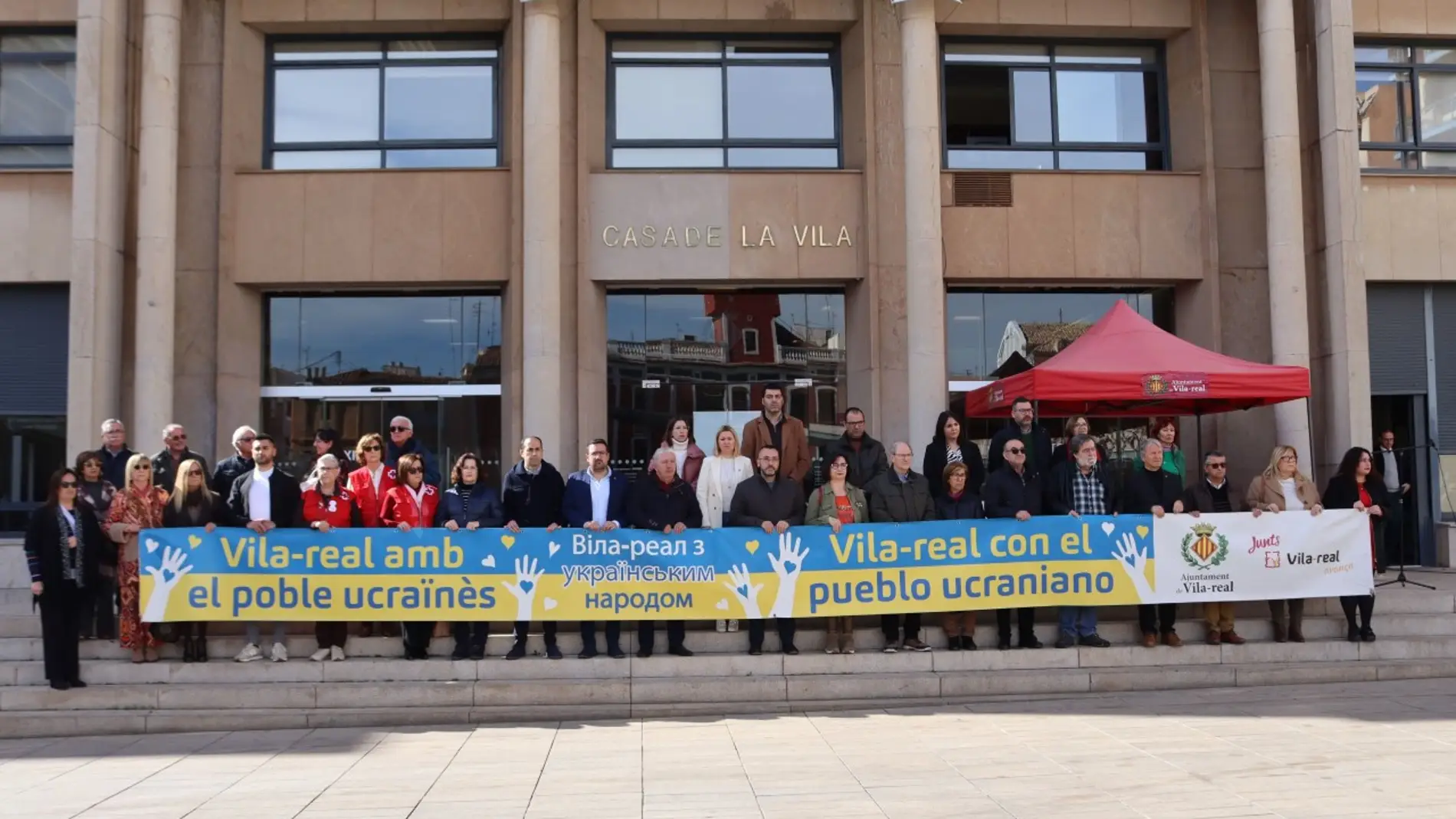 Vila-real guarda cinco minutos de silencio en solidaridad con el pueblo ucraniano