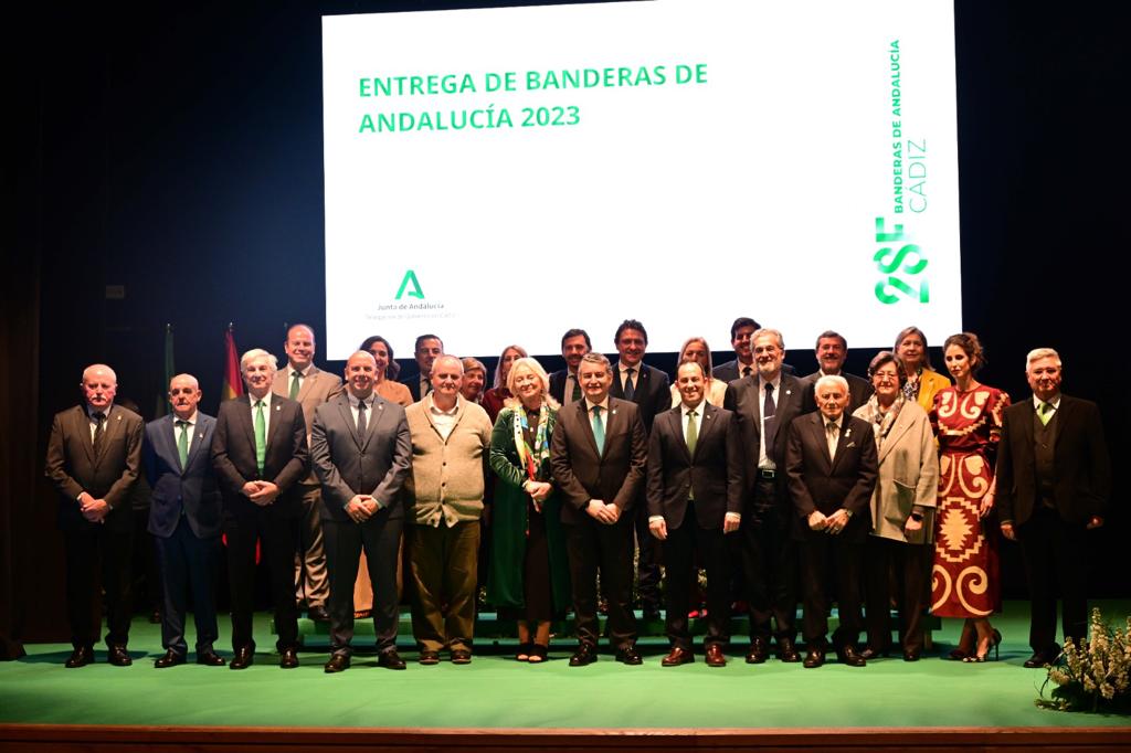 Nueve motivos para presumir de Andalucía: la Junta entrega en Vejer los reconocimientos provinciales del 28-F Nueve motivos para presumir de Andalucía: la Junta entrega en Vejer los reconocimientos provinciales del 28-F