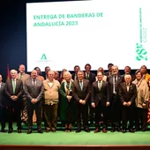 Foto de familia de la entrega de las Banderas de Andalucía Foto de familia de la entrega de las Banderas de Andalucía