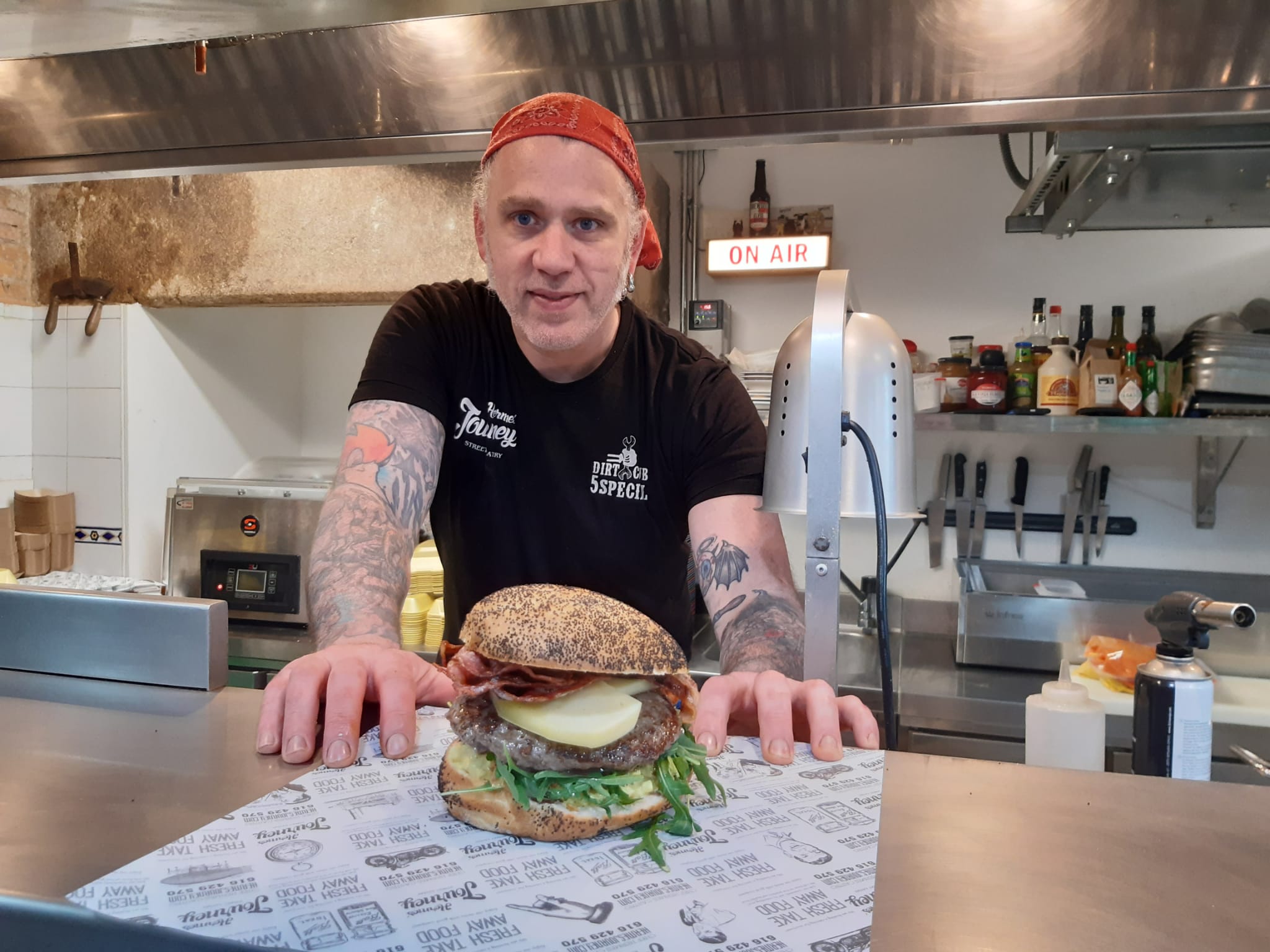 Degustamos y votamos para que Lucy sea elegida para optar a ganar el campeonato de hamburguesas de España 2023 Degustamos y votamos para que Lucy sea elegida para optar a ganar el campeonato de hamburguesas de España 2023
