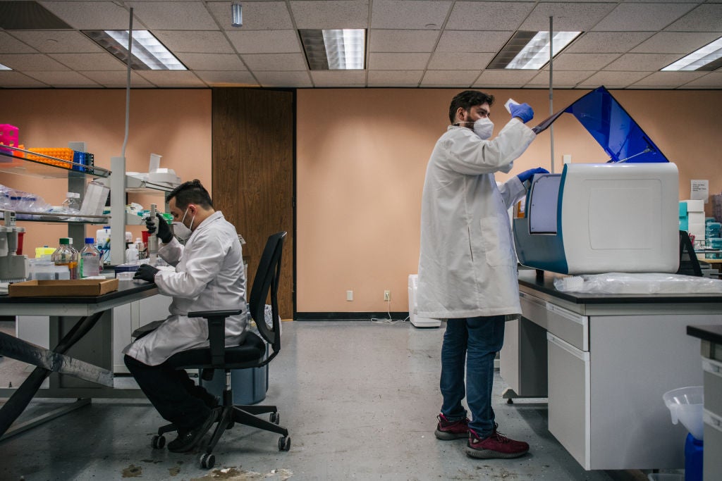 Datos Covid España: vuelve a subir el número de hospitalizados y repunta la incidencia Datos Covid España: vuelve a subir el número de hospitalizados y repunta la incidencia