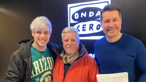 Jaime Cantizano con los protagonistas de Arroz y Desgracias Aaron Candelas, Tomás Candelas y Jaime Cantizano en Onda Cero