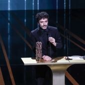 El director de cine, Rodrigo Sorogoyen, recoge el Premio César a Mejor Película Extranjera por 'As bestas'