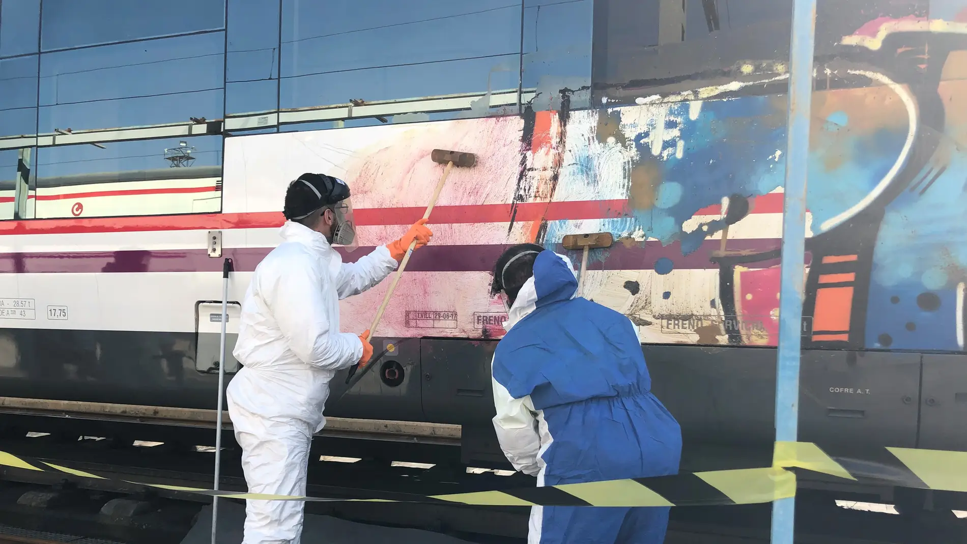 El vandalismo grafitero en los trenes de Renfe genera un coste a la ciudadanía de 419.000 euros