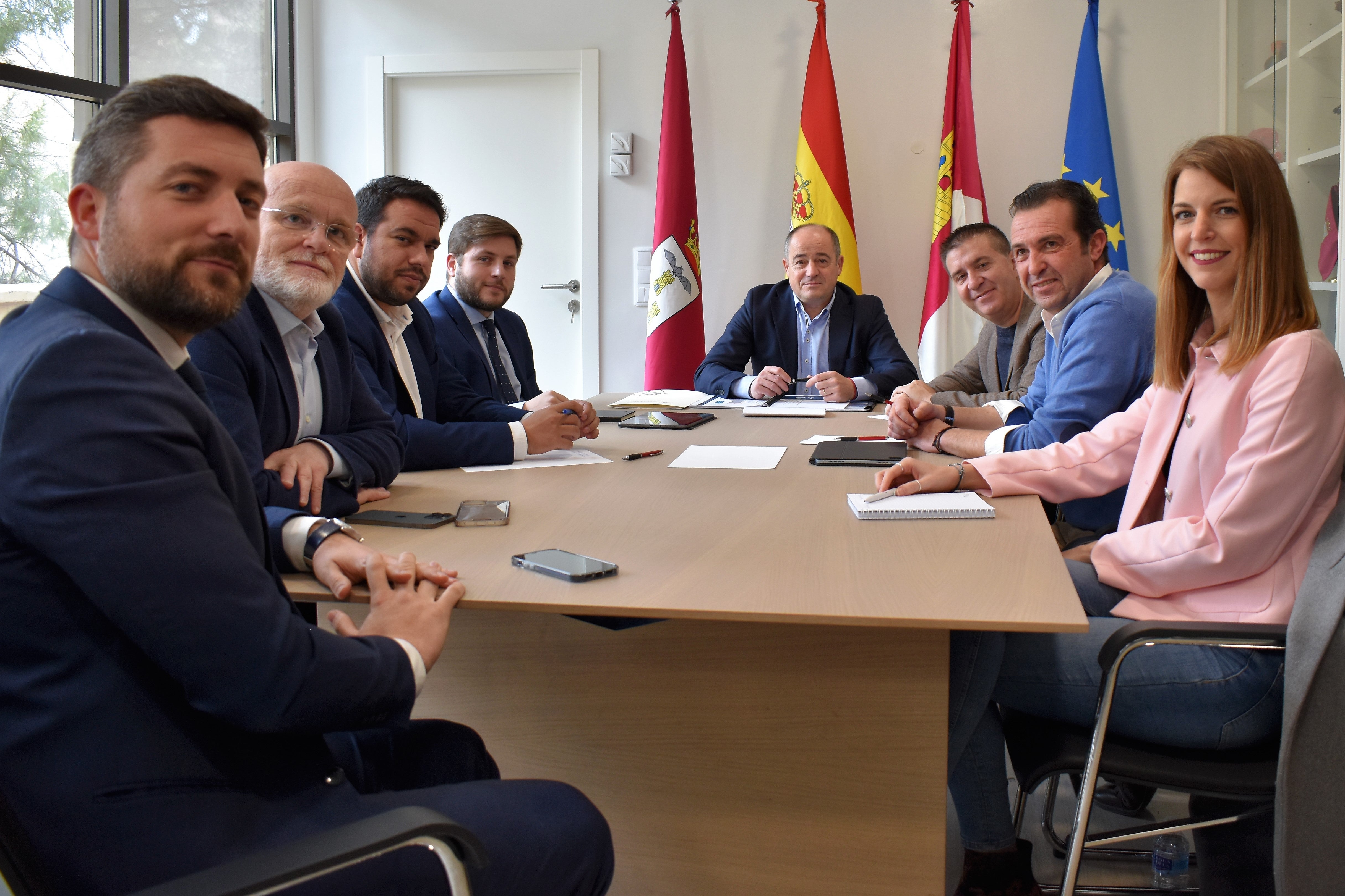 La Plataforma Intermodal y Puerto Seco ‘Eco-Port Albacete’ será una sociedad público-privada La Plataforma Intermodal y Puerto Seco ‘Eco-Port Albacete’ será una sociedad público-privada