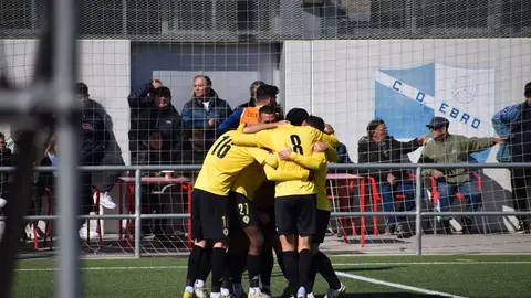 Los jugadores del Hércules celebran el gol de Jean Paul ante el Ebro. Los jugadores del Hércules celebran el gol de Jean Paul ante el Ebro.