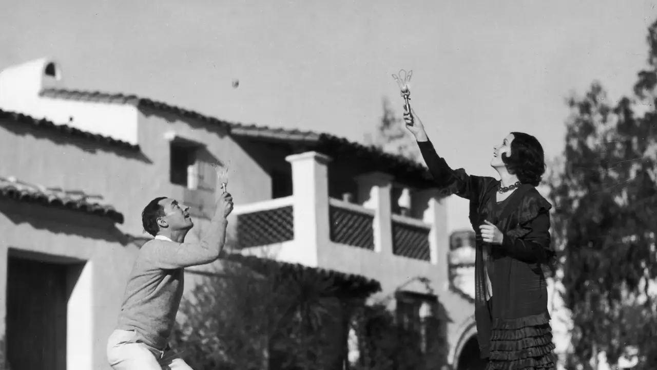 Conchita Montenegro junto a Buster Keaton Conchita Montenegro junto a Buster Keaton