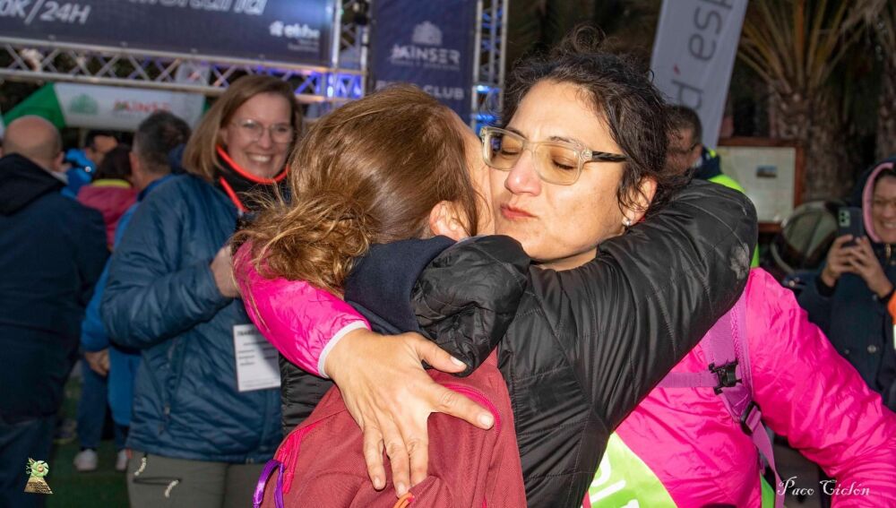 Alicia Sánchez y Verónica Sempere cruzaron la meta con un tiempo de 23 horas, 41 minutos y 38 segundos