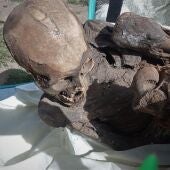 Un repartidor a domicilio cargaba una Momia Prehispánica en su mochila en Perú