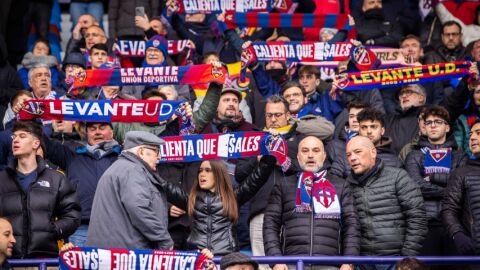La afici&oacute;n granota agota las entradas para El Alcoraz en media hora