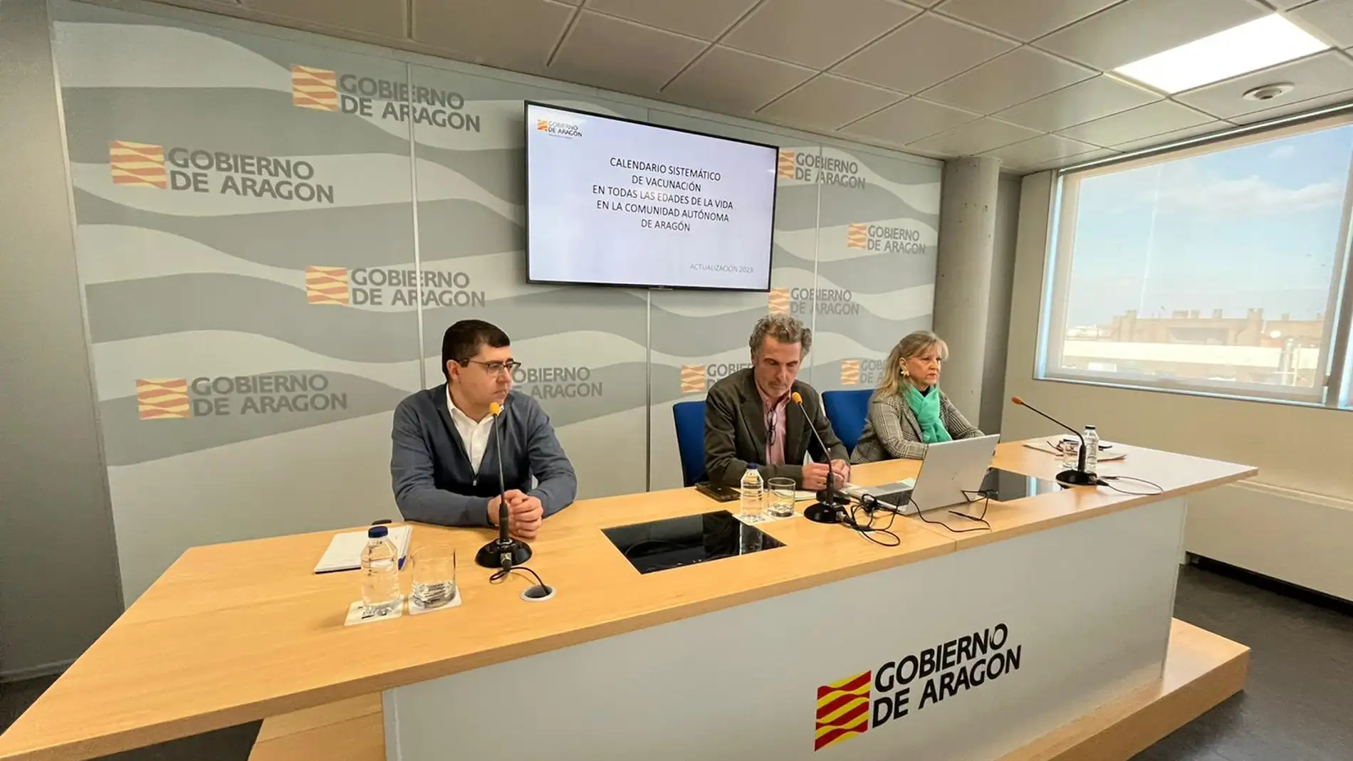 Manuel Méndez, Francisco Falo y Begoña Adiego, en rueda de prensa