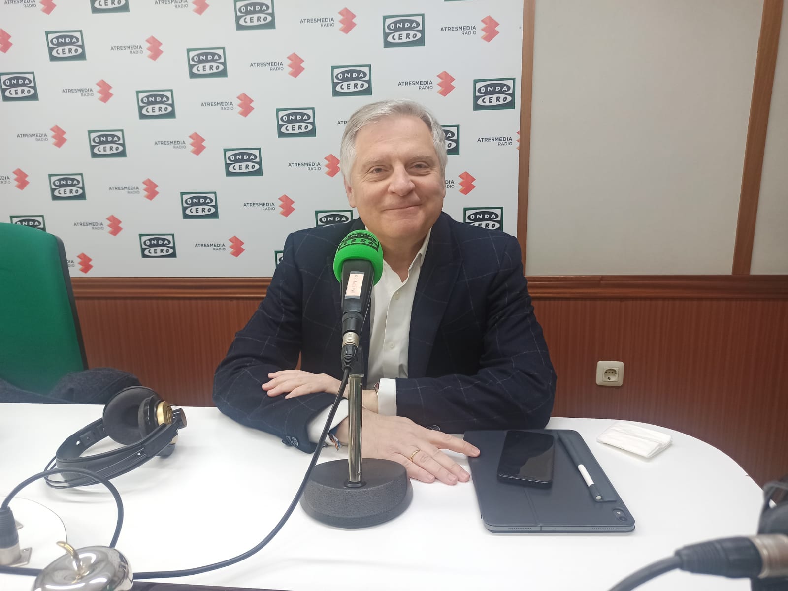 Paco Cañizares: "Si soy alcalde no repetiré como senador, mi compromiso será cien por cien con Ciudad Real" Paco Cañizares: "Si soy alcalde no repetiré como senador, mi compromiso será cien por cien con Ciudad Real"