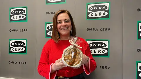 Lara Guerrero, CEO de Pepina Pastel, con la Pepichurros Lara Guerrero, CEO de Pepina Pastel, con la Pepichurros