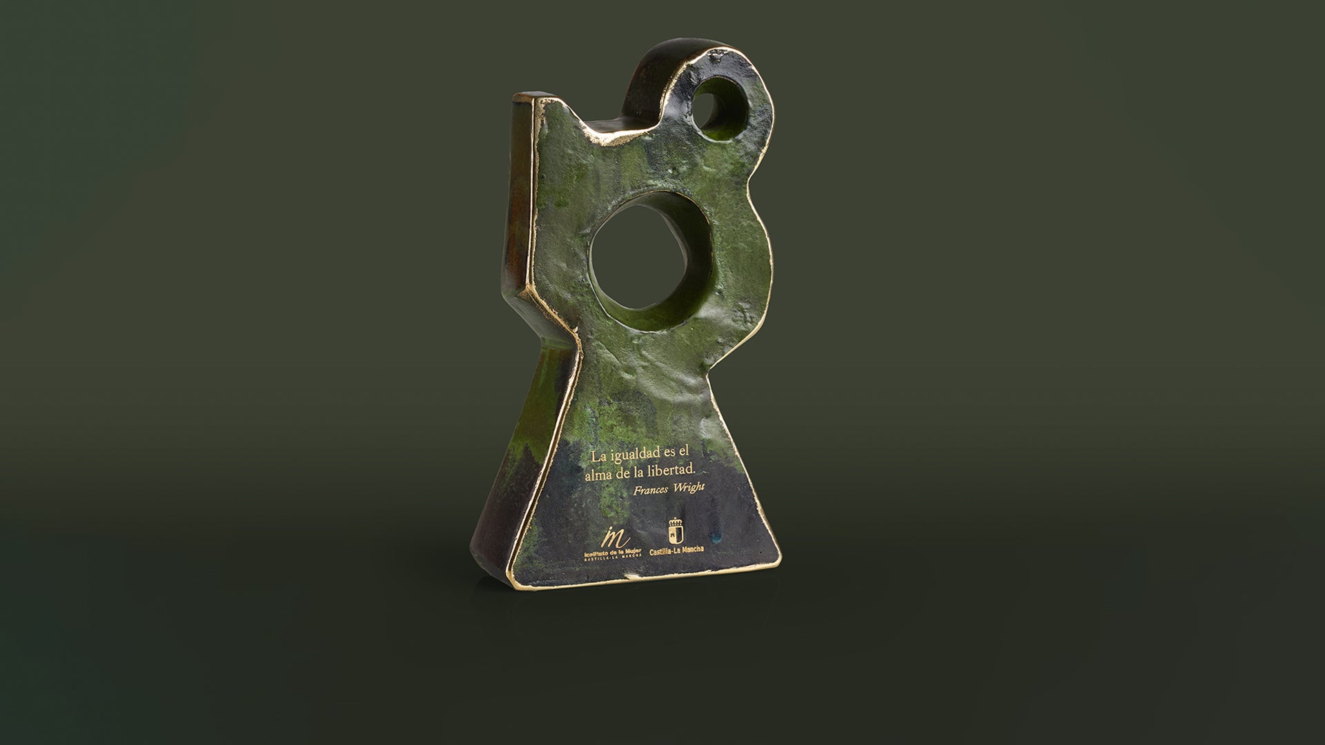 El Centro de la Mujer de Hellín recibe el Premio a las Buenas Prácticas en Igualdad El Centro de la Mujer de Hellín recibe el Premio a las Buenas Prácticas en Igualdad