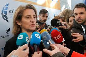 Teresa Ribera afirma que «no se puede constatar» el efecto negativo de la eólica marina en la pesca Teresa Ribera afirma que «no se puede constatar» el efecto negativo de la eólica marina en la pesca