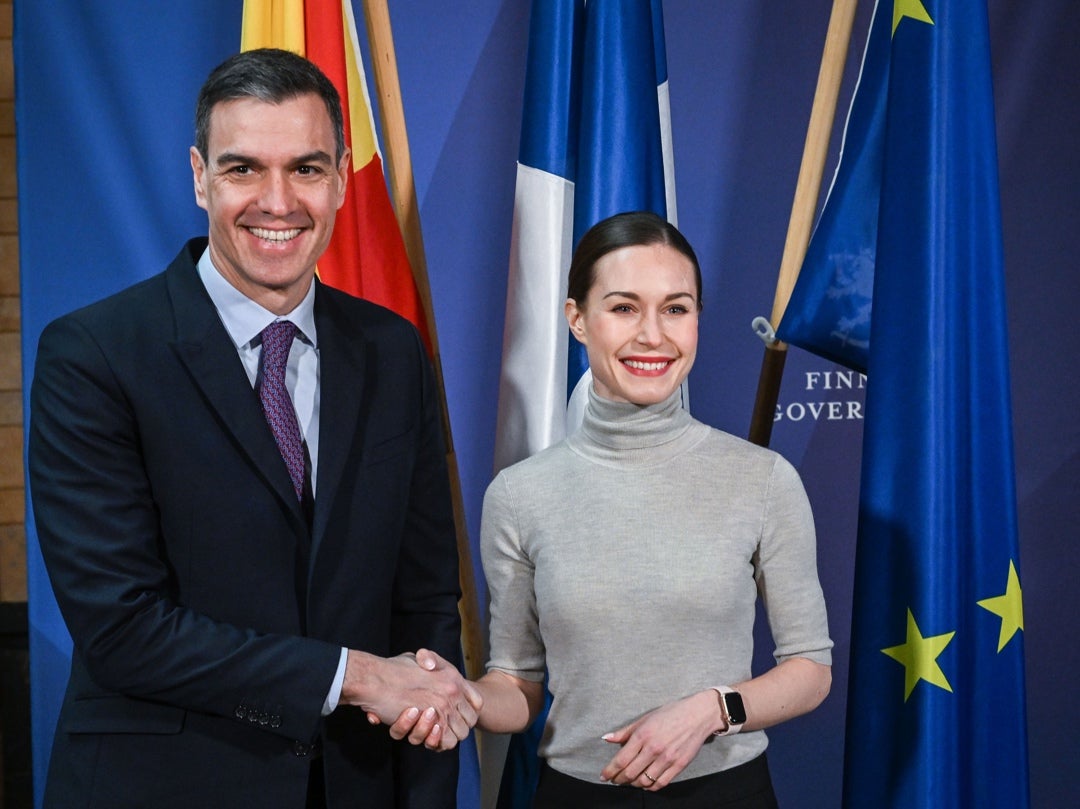 Pedro Sánchez vuelve a cargar contra el presidente de Ferrovial: "La patria no es solamente hacer patrimonio" Pedro Sánchez vuelve a cargar contra el presidente de Ferrovial: "La patria no es solamente hacer patrimonio"