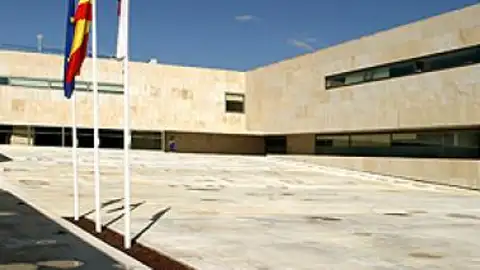Colegio Virgen de la Sierra (Villarrubia de los Ojos) Colegio Virgen de la Sierra (Villarrubia de los Ojos)