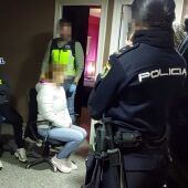 La Policía Nacional detiene a una pareja por explotación sexual de 120 mujeres en Elche y Novelda. 
