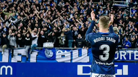 Rodri Tarín aplaude a la afición al final de un partido Rodri Tarín aplaude a la afición al final de un partido