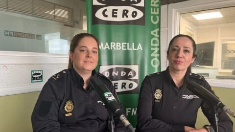 Mujeres polic&iacute;as de Marbella conmemorando el 8M en Onda Cero