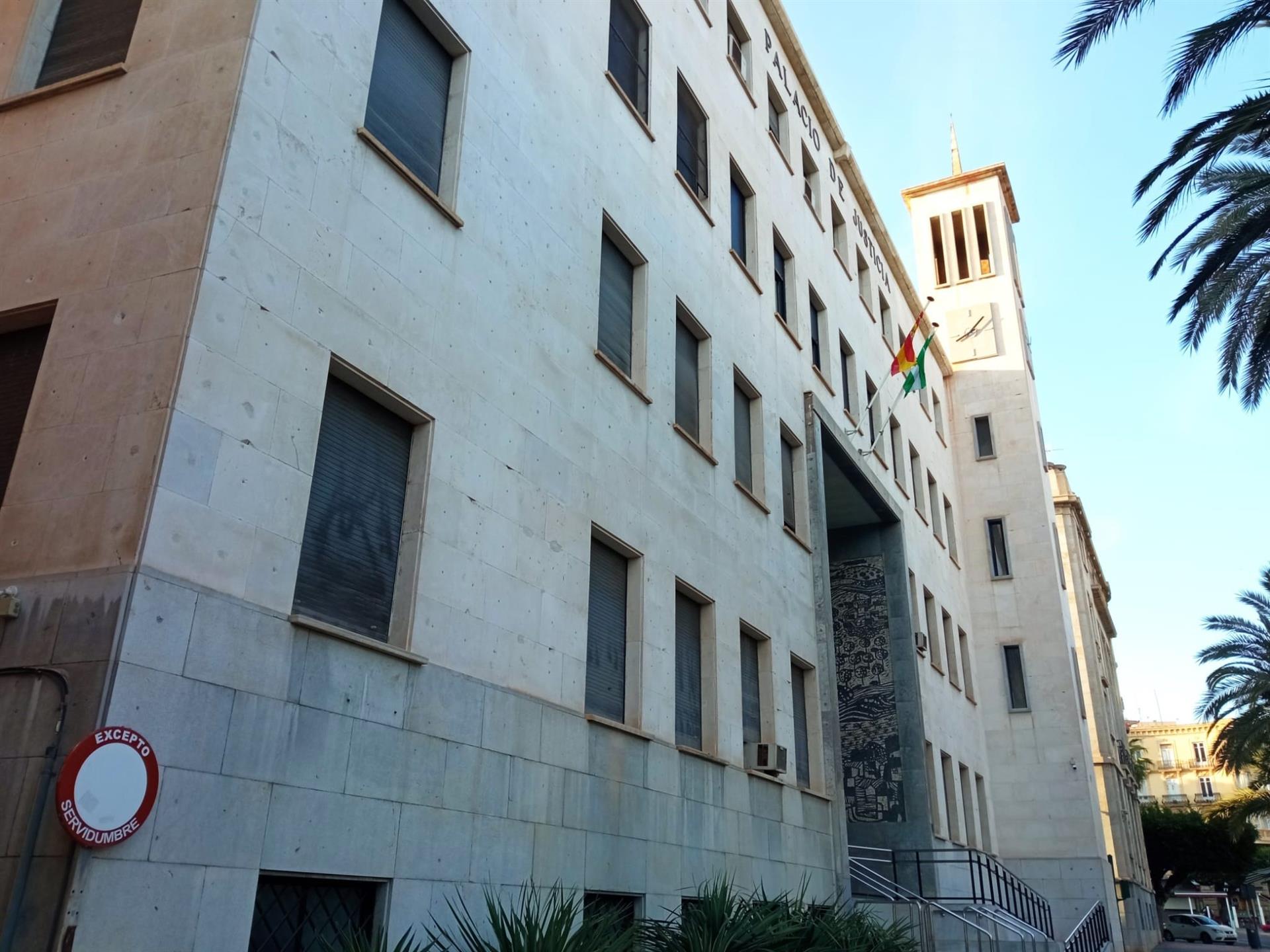 Siete años y nueve meses de cárcel por abusar de su novia menor, a quien pegó y amenazó tras romper Siete años y nueve meses de cárcel por abusar de su novia menor, a quien pegó y amenazó tras romper