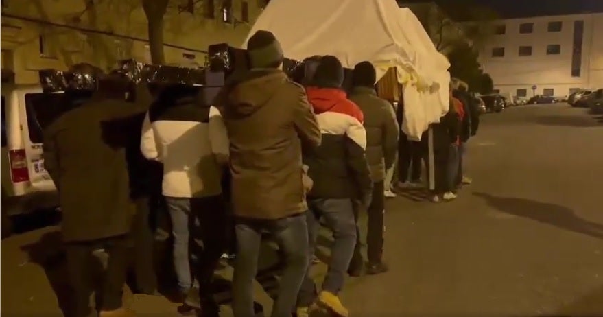 Los cargadores del Cristo del Mercado continúan con los ensayos de cara a Semana Santa Los cargadores del Cristo del Mercado continúan con los ensayos de cara a Semana Santa