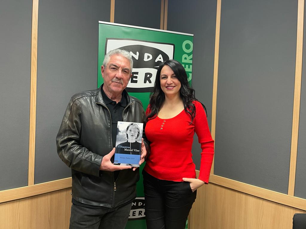 Manuel Vilas propone en su nuevo libro 'Nosotros' un viaje a las profundidades de una mujer atrapada en su fantasía utópica y mortal Manuel Vilas propone en su nuevo libro 'Nosotros' un viaje a las profundidades de una mujer atrapada en su fantasía utópica y mortal