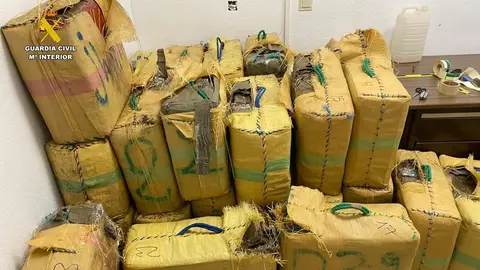 Intervención fardos de hachís Intervención fardos de hachís