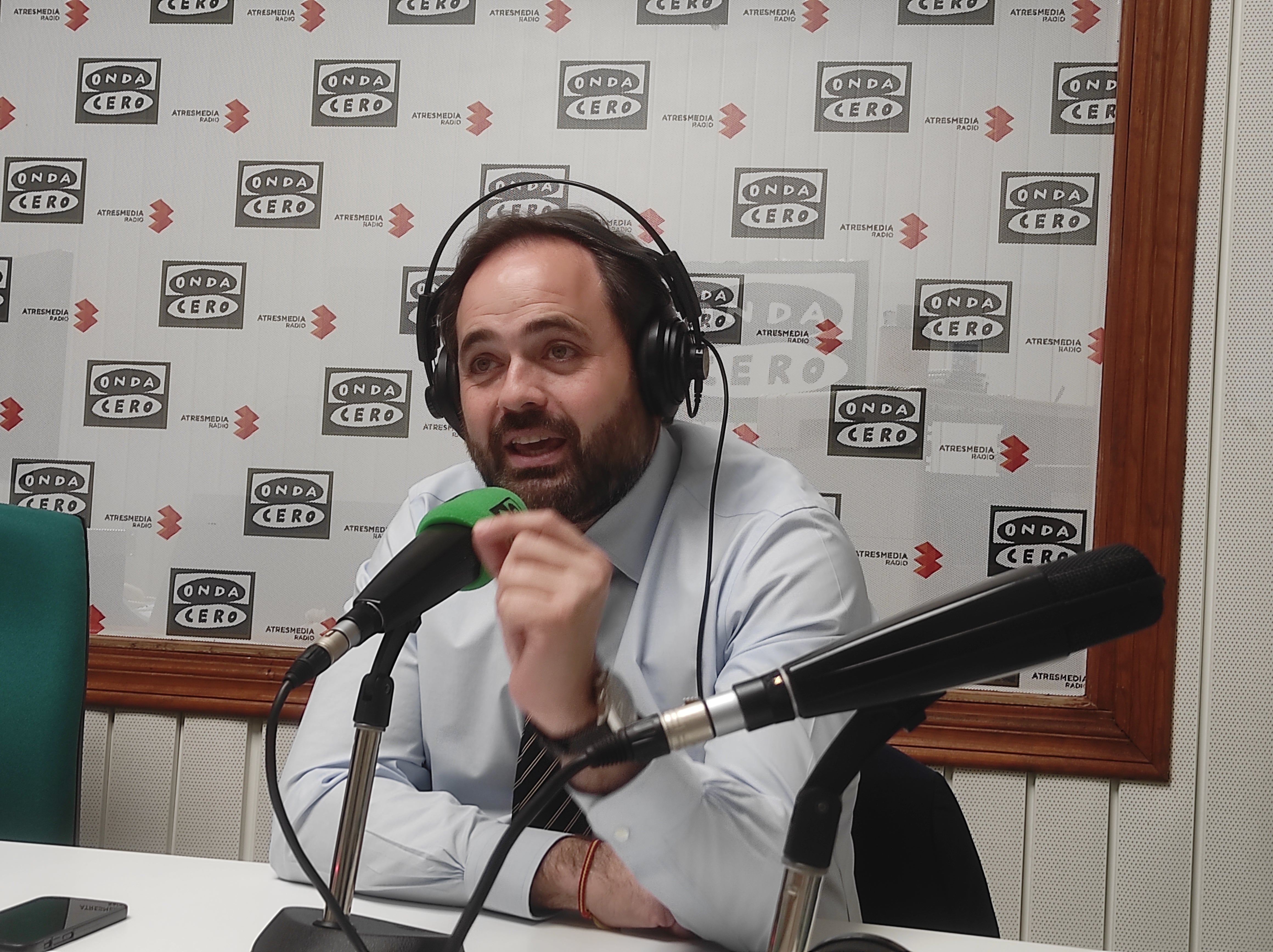 Paco Núñez: "Si el PSOE hubiera impedido que Jesús Martín fuera candidato a la alcaldía de Valdepeñas habría cerrado esta polémica" Paco Núñez: "Si el PSOE hubiera impedido que Jesús Martín fuera candidato a la alcaldía de Valdepeñas habría cerrado esta polémica"