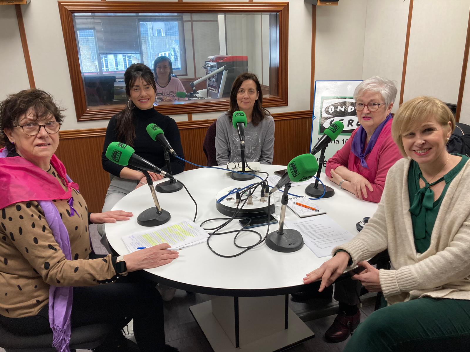 Tertulia 8M: "Hay intereses en desunir al feminismo" Tertulia 8M: "Hay intereses en desunir al feminismo"