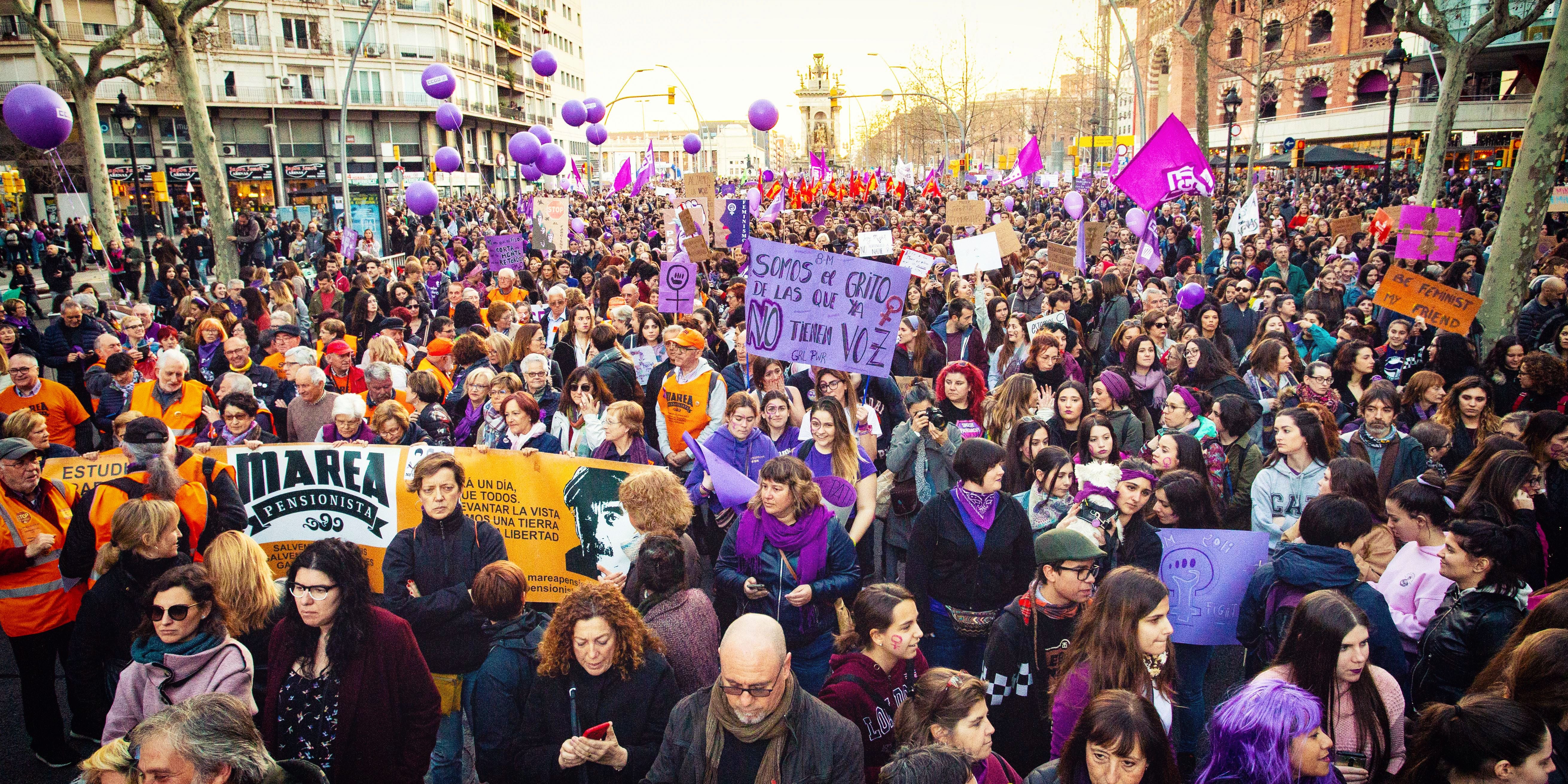 División en el acto oficial del 8M: abucheos y gritos a Irene Montero a cuenta de la ley trans División en el acto oficial del 8M: abucheos y gritos a Irene Montero a cuenta de la ley trans