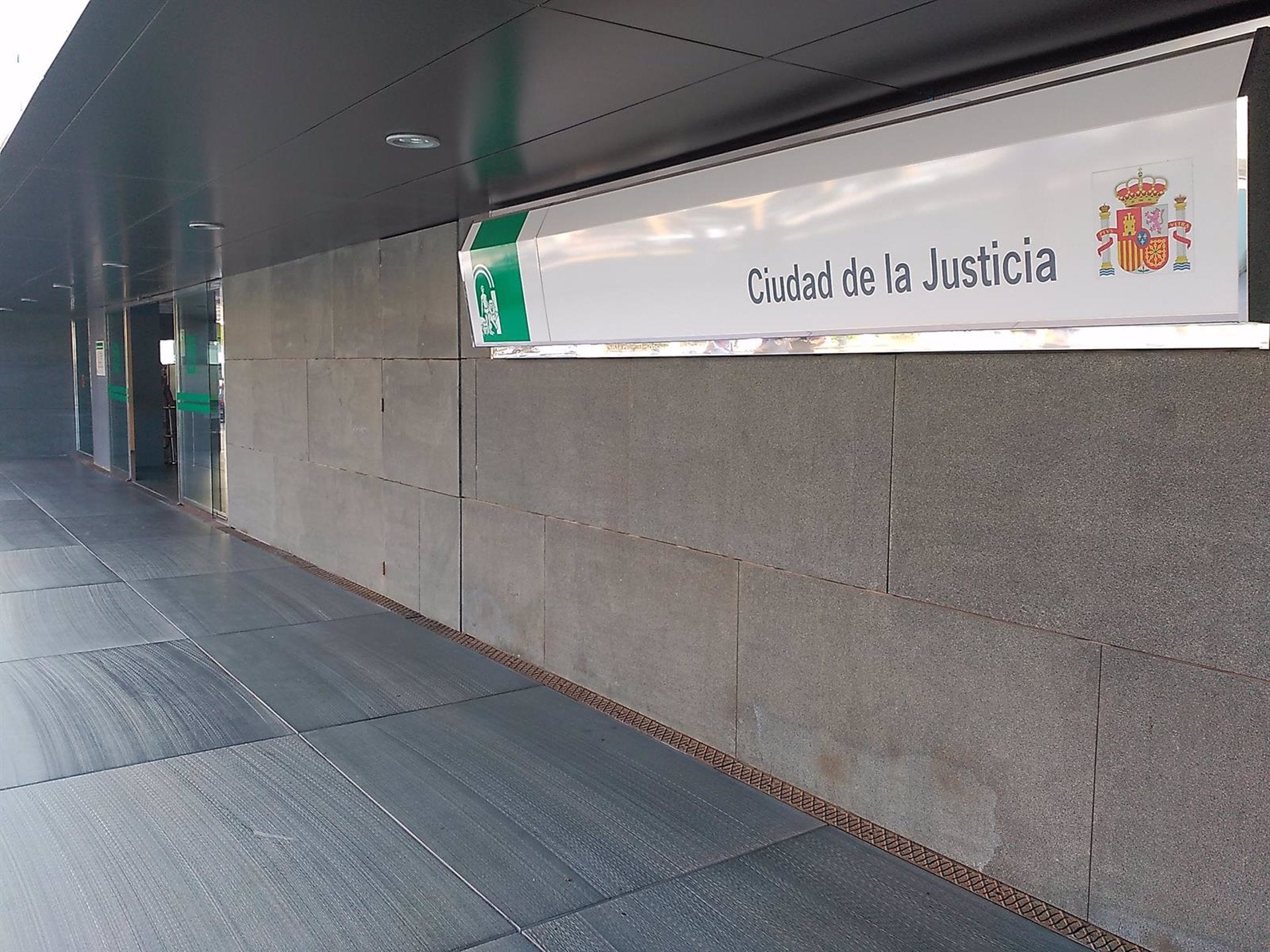 La huelga de letrados obliga a suspender el juicio contra el alcalde de Fines La huelga de letrados obliga a suspender el juicio contra el alcalde de Fines